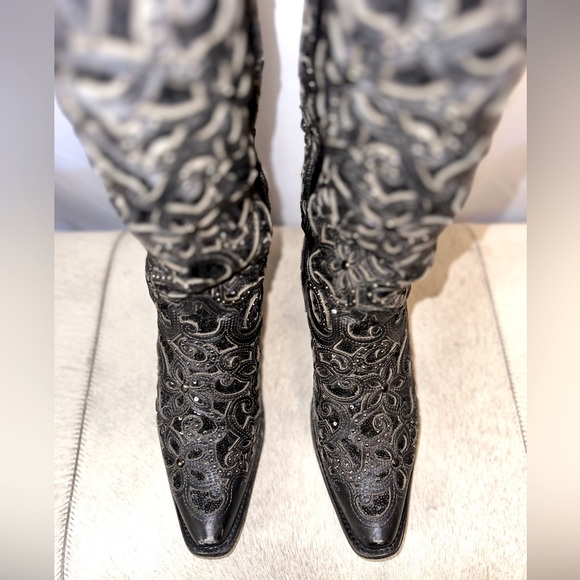 SOLD - Corral Women’s Floral Inlay Western Boots-Snip Toe - Picture 7 of 11